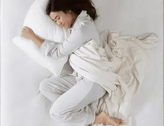 1586-1588-cooling-pillows-blog-side-sleeper-547x42